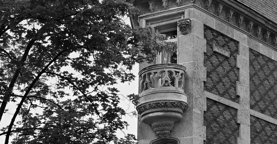 Un hôtel particulier d'exception unique à Paris, à deux pas du Trocadéro